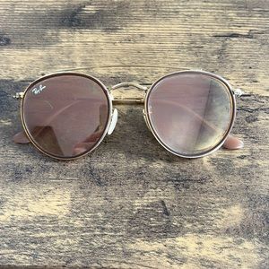 Like-new Ray-Ban sunglasses - with case!